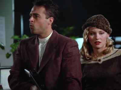 What is this, a cap gun? - Lois & Clark: The New Adventures of Superman