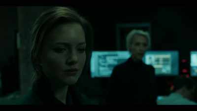 -What is this?
-GARLAND: Can we get sound? - The Capture