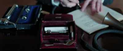 -What is this?
-It's called heroin. - Corsage