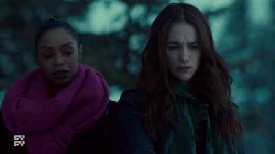 - What is this?
- I've got a buddy who's a paramedic. - Wynonna Earp