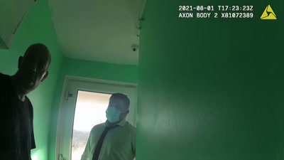 -What?
-This police officer here is involved - Killers: Caught on Camera