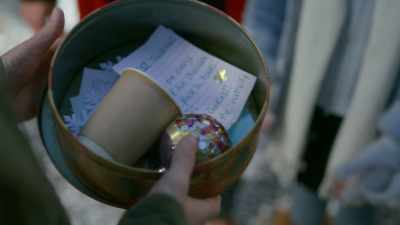 What... is this? - Christmas Keepsake