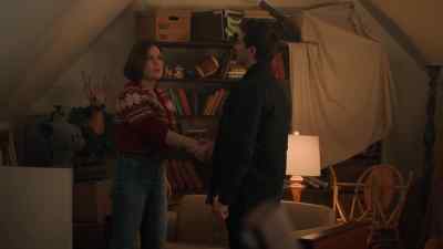 What is this?
Some kind of truce? - Santa Tell Me