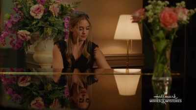 "What thriftless sighs shall
poor Olivia breathe? - Cut, Color, Murder