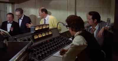 - What time is it?
- 6:30. - The Buddy Holly Story