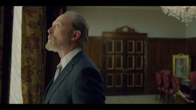 What time is it there now? - House of Cards
