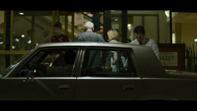 - What time tomorrow?
- We should leave by 9:30. - Mindhunter