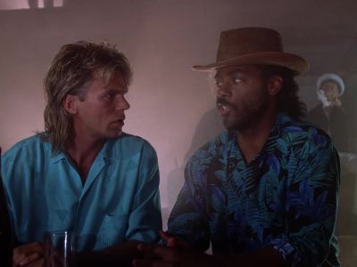 WHAT UH OH WHAT - MacGyver