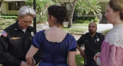 - What? What even is that?
- Public flatulence. - Lady of the Manor