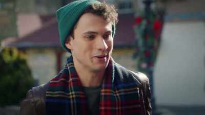 What, what piece of paper? - A Taste of Christmas