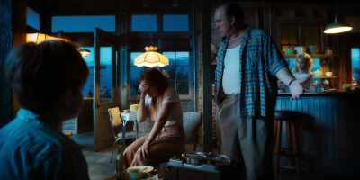 - What, what's wrong?
- What's wrong - Wonder Wheel