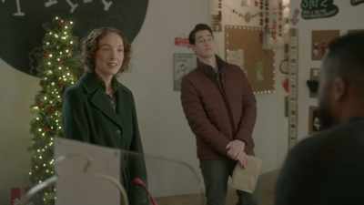 What would Ms. Mor-- - Meeting Mr. Christmas
