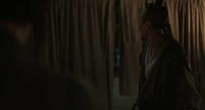 - What is wrong with you people?
- Get rid of him and come back! - The Swordsman