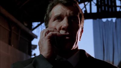 - What?
- Yeah, it's loder. - Smallville