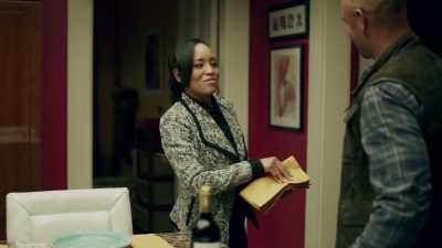 - What?
- You always arrive early. - Queen Sugar