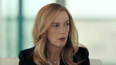 What? Your husband just shut you out.
Will you say something? - La Maison