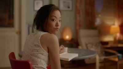 - What?
- Your load is one shirt? - Kim's Convenience