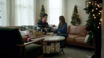 What you're going to
do is take the harness, - My Christmas Guide