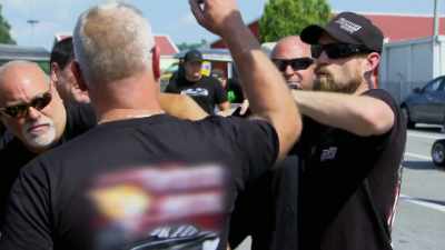 What you're looking for
is a chip with a star on it. - Street Outlaws No Prep Kings Team Attack