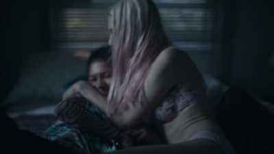 - What?
- You've been... Come here! Oh, my God! - Euphoria