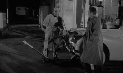 - What'd you find?
- [Grunts] - Kiss Me Deadly