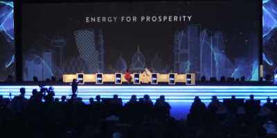 Whatever you hear
about Saudi Arabia - Hot Money