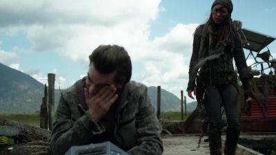 Whatever's in there,
we'll split it 3 ways. - The 100