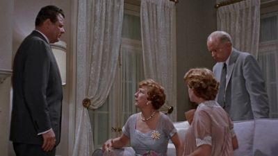 What's all this about - Cat on a Hot Tin Roof