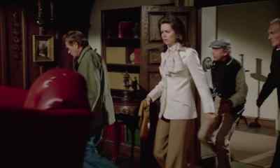 - WHAT'S BEHIND THIS WALL ?
- MR. OSBORNE'S SAFE. - No Deposit, No Return