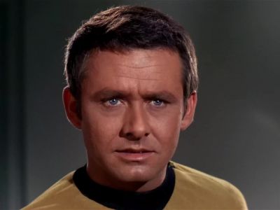 What's he doing? - Star Trek