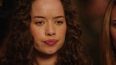 What's he doing with mary? - Reign
