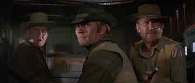 What's goin' on
back there? - The War Wagon