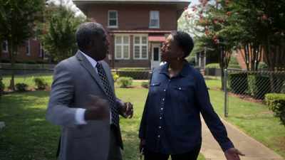 - What's going on?
- Do you know the people-- - Tyler Perry's The Oval