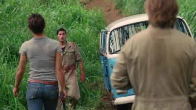 - What's going on, Kate?
- Doc, we gotta talk. - Lost