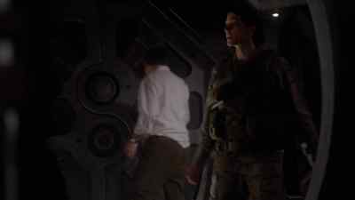 What's going on?
l don't know, man . - Stargate Universe