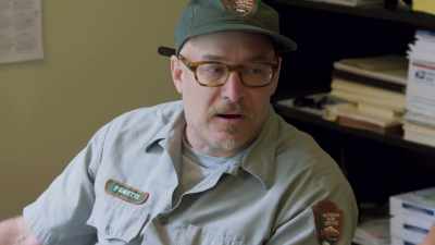 What's going on? Like,
are they some sort of tunnels? - Secrets of the Underground