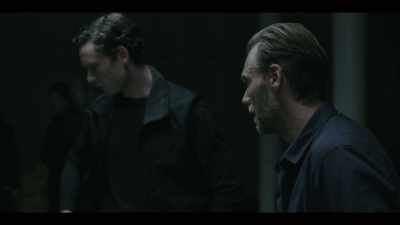 -What's going on, Micke?
-It doesn't work. - The Head