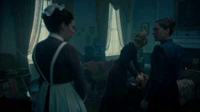 -WHAT'S GOING ON?
-MISS SCARLET
IS GOING OUT... ALONE. - Miss Scarlet and the Duke