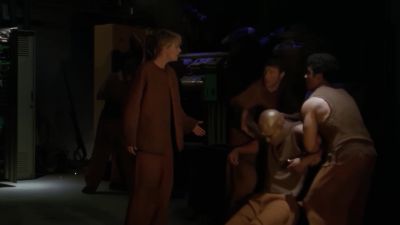 - What's going on?
- Pressure overload. - Stargate SG-1