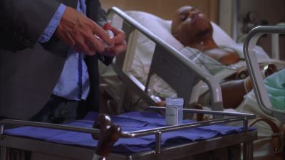 What's going on? - House