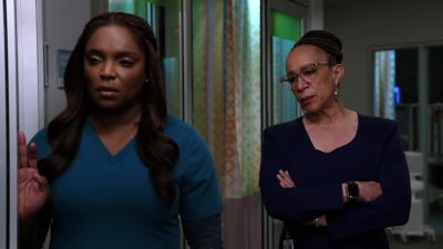 - What's going on? - Chicago Med
