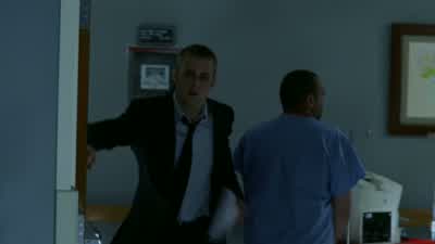 - What's going on? - Fracture