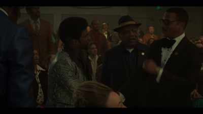 - What's going on, Senator?
- Hey... Oh, oh! I know you. - Fight Night: The Million Dollar Heist