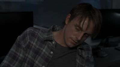 - What's going on?
- Shh! - The Good Doctor