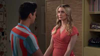 What's going on?
This is clearly not about the outfit. - Pretty Smart