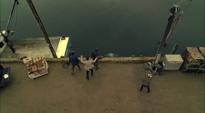 -What's happening?
-Evi! Evi, get off the dock! - Haven