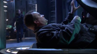 What's happening?
Give me the tablet, - Stargate Atlantis