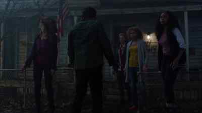 What's happening?! - Ash vs Evil Dead
