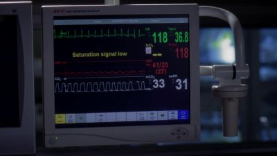 - What's happening?
- The P.D.A. ripped. - Grey's Anatomy