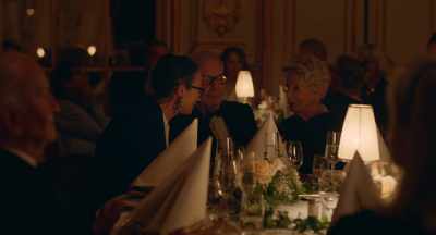 - What's happening?
- This will be exciting! - The Square